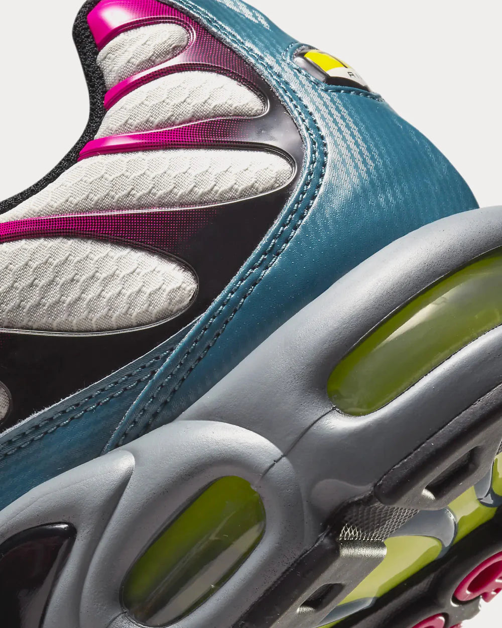 NIKE AIR MAX PLUS TN ASH GREEN/YELLOW PULSE