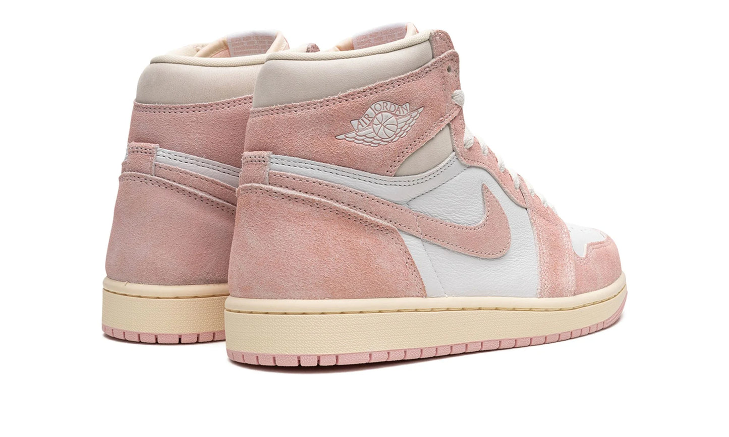 AIR JORDAN 1 WMNS
"Washed Pink"