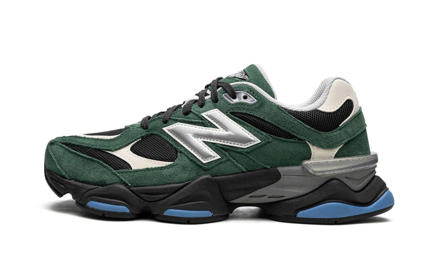 New Balance 9070 Forest Green