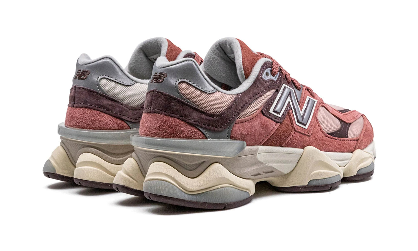 New Balance 9060 Mineral Red