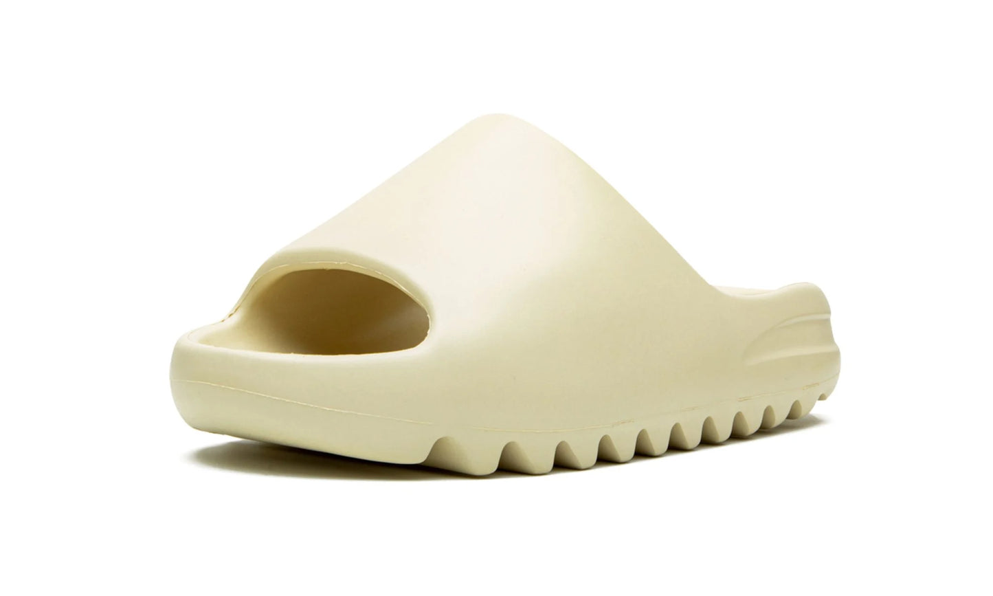 YEEZY SLIDE Bone