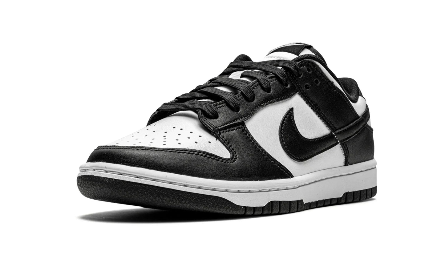 DUNK LOW
"Panda - Black / White"