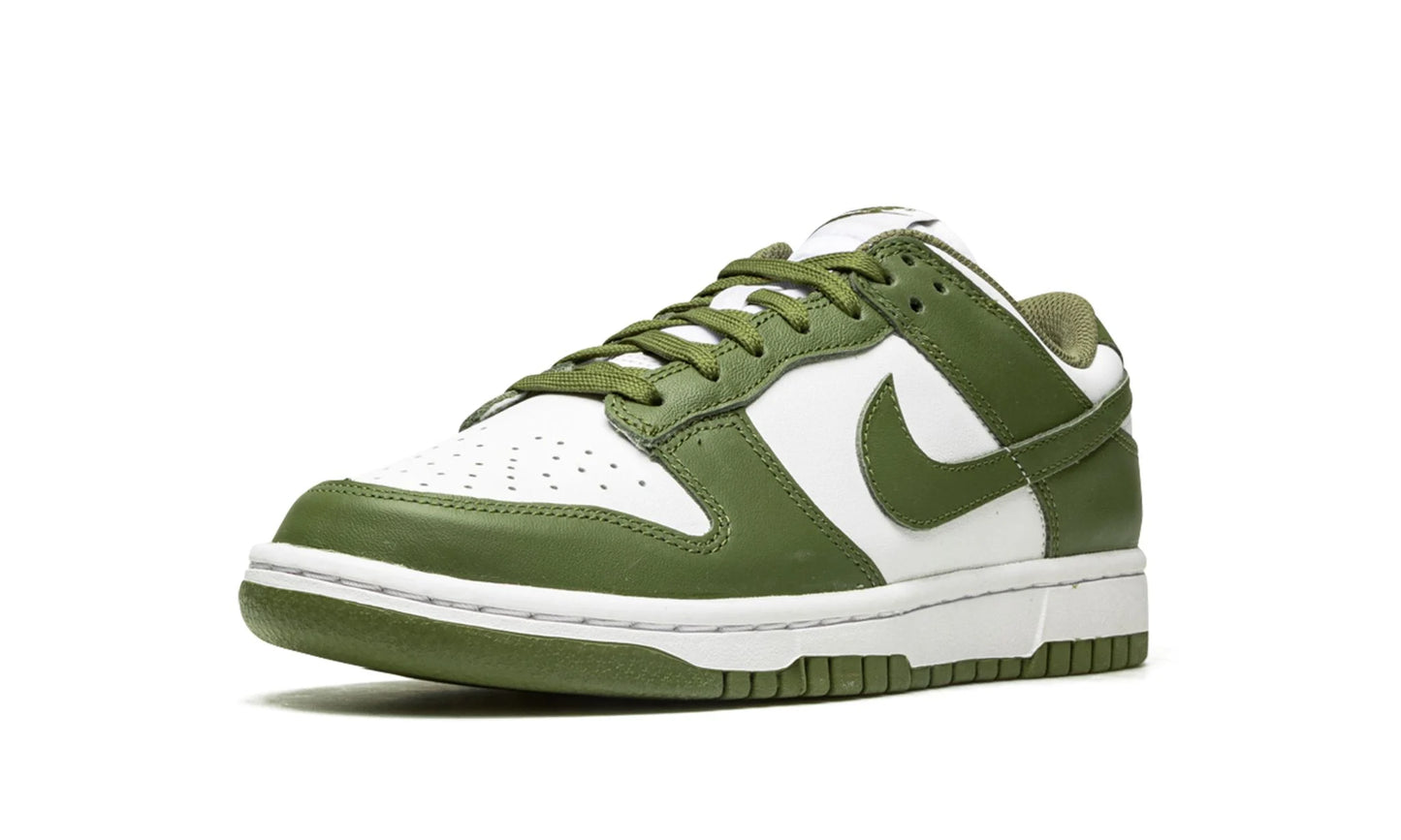 DUNK LOW
"Medium Olive"