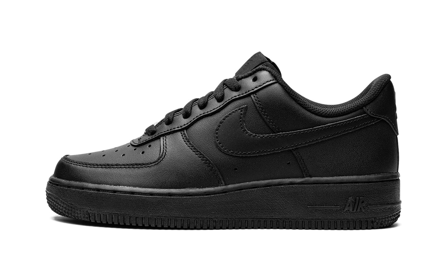 AIR FORCE 1 LOW '07
"Triple Black"