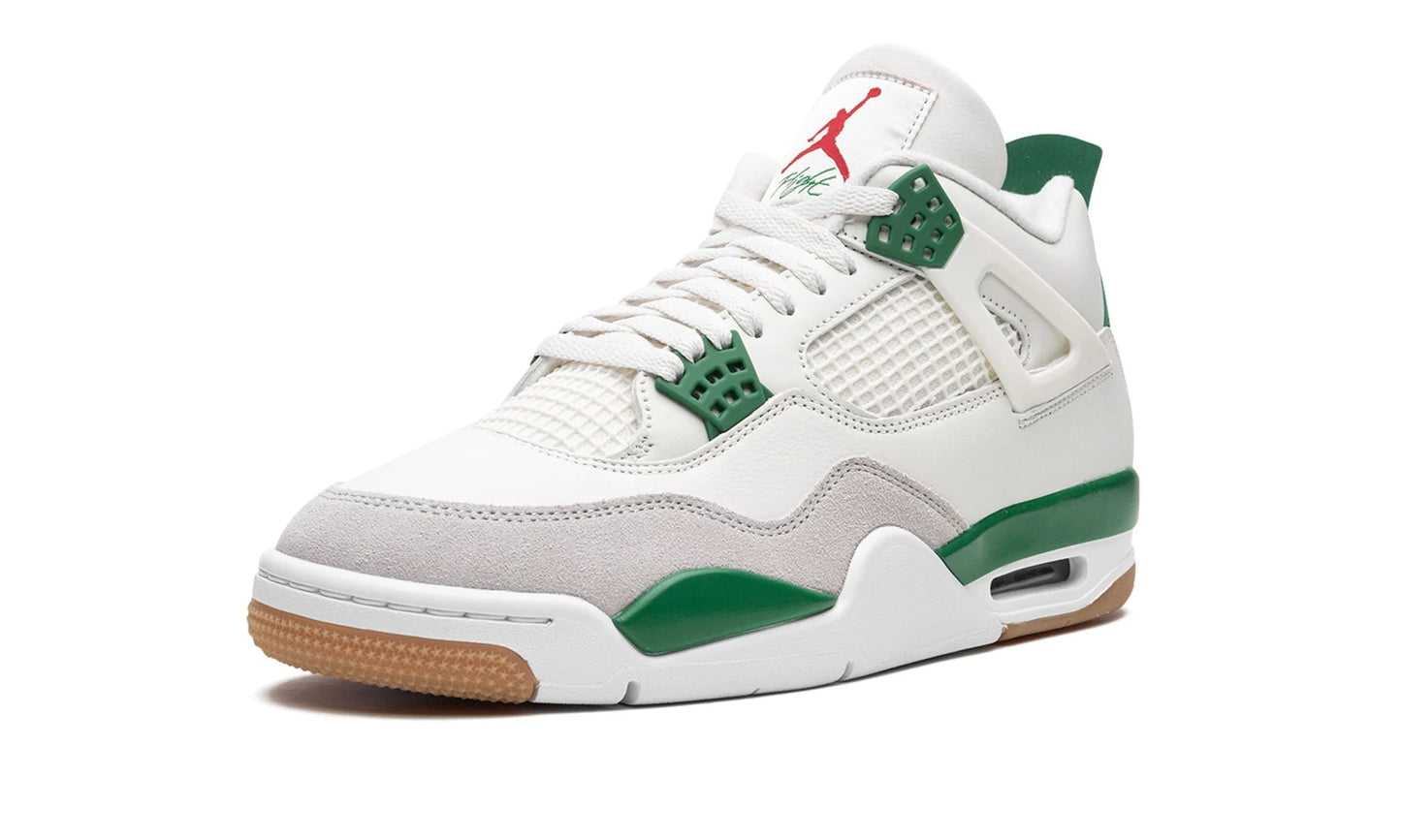 AIR JORDAN 4 RETRO SB
"Pine Green"