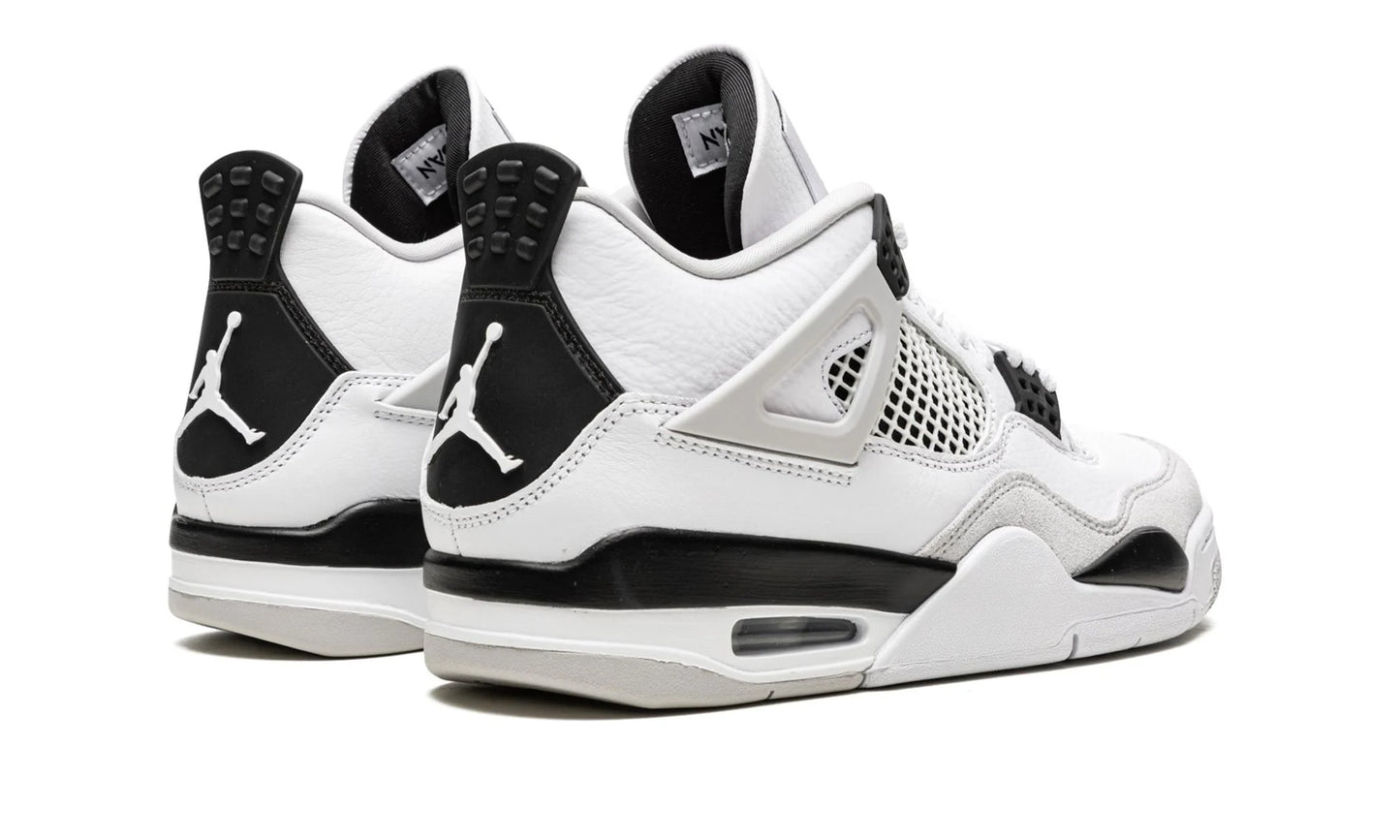 AIR JORDAN 4 RETRO
"Military Black"