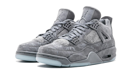 AIR JORDAN 4 RETRO KAWS
"KAWS"