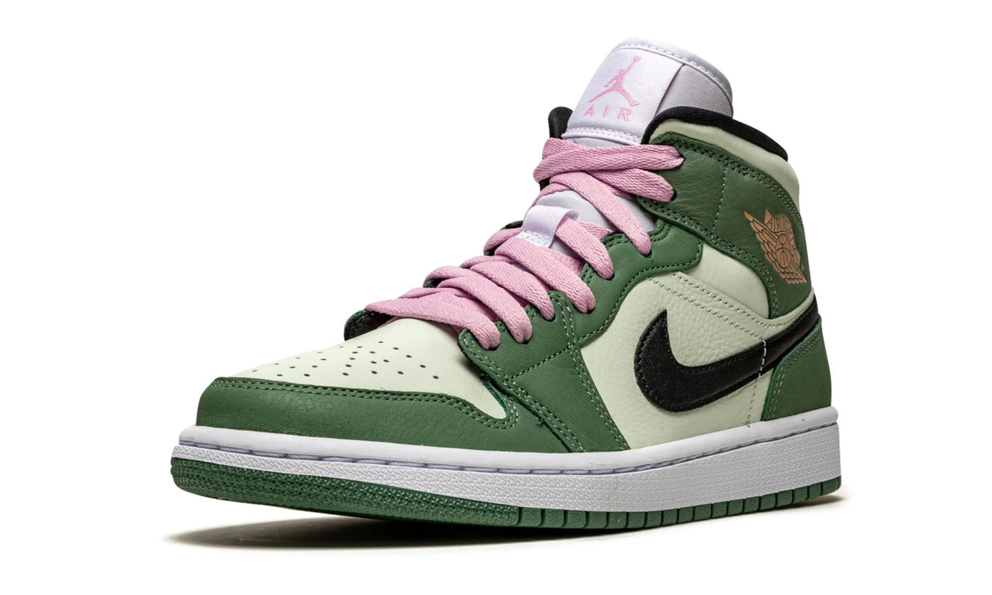 AIR JORDAN 1 MID SE MNS WMNS
"Dutch Green"