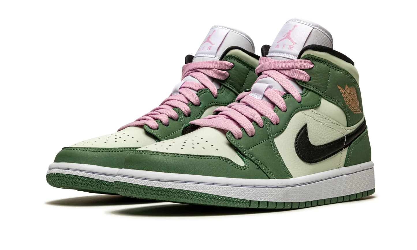 AIR JORDAN 1 MID SE MNS WMNS
"Dutch Green"