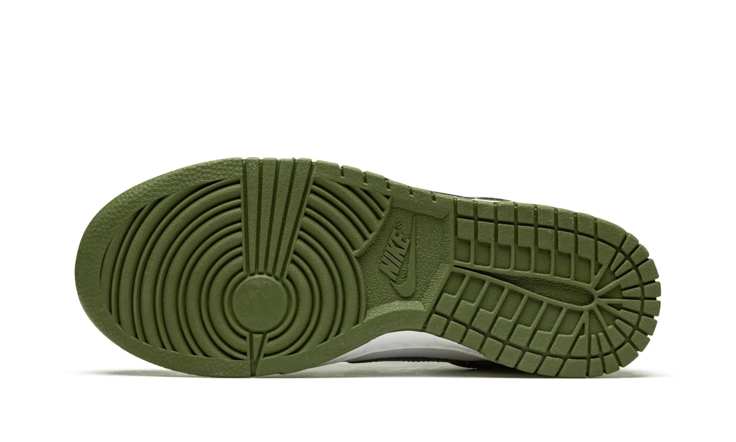 DUNK LOW
"Medium Olive"