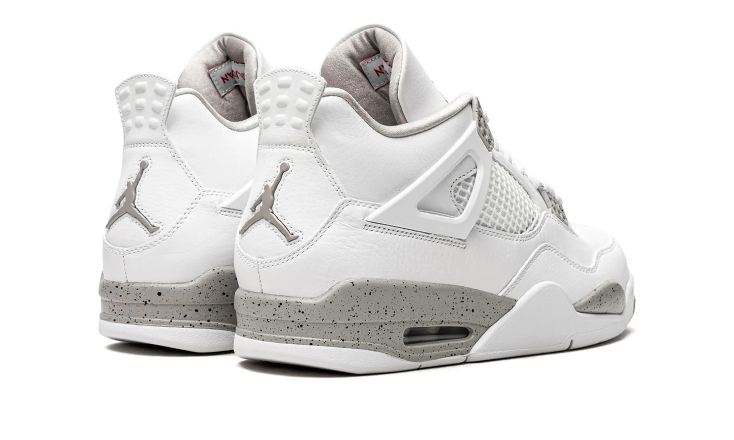 AIR JORDAN 4 RETRO
"White Oreo"